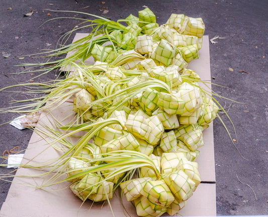 Ketupat traditionnels asiatiques en feuilles de pandan - popularité en Asie