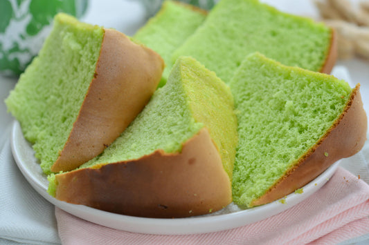 Chiffon cake au pandan maison, moelleux et naturellement vert